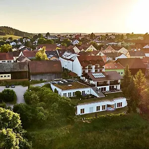 Hotel Zedernhof Gesundheits-&wellnesshotel, Stamsried